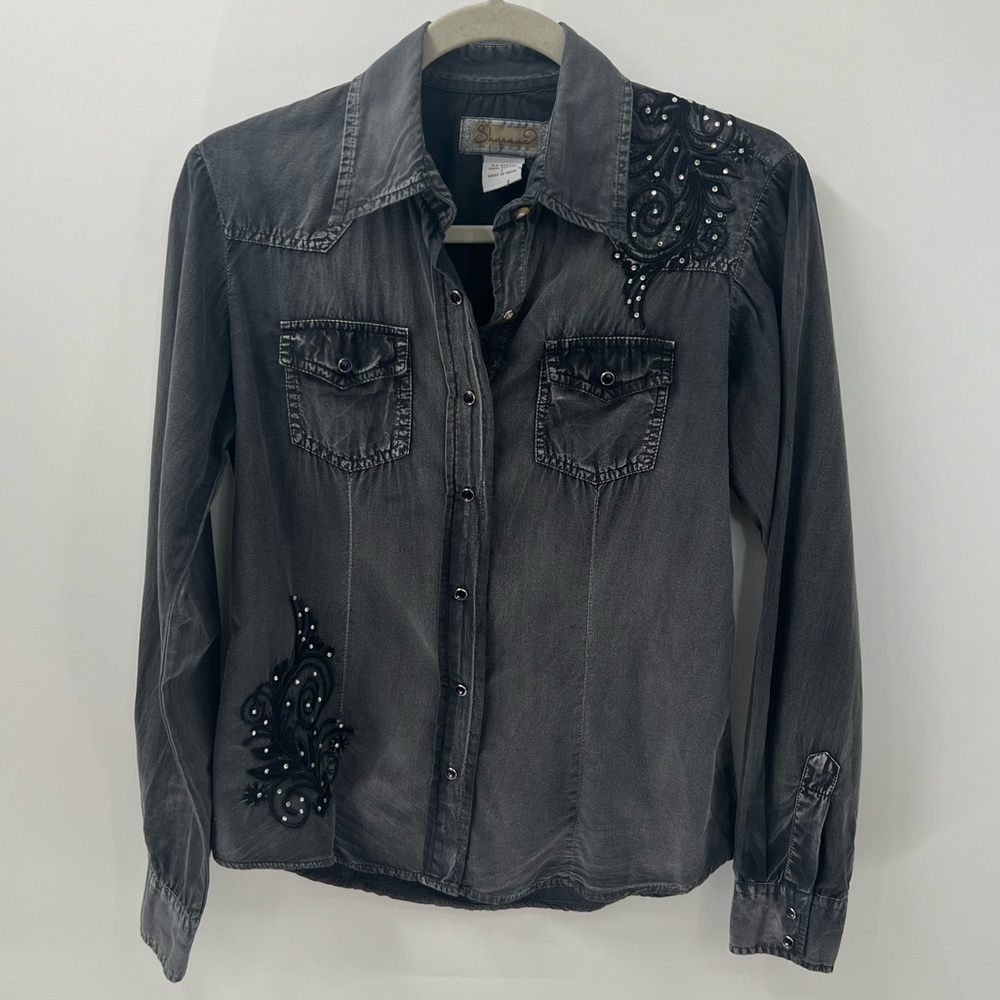 Shyanne Western embroidered pearl snap button down shirt